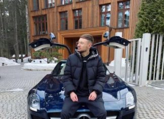 Dmitry раздает